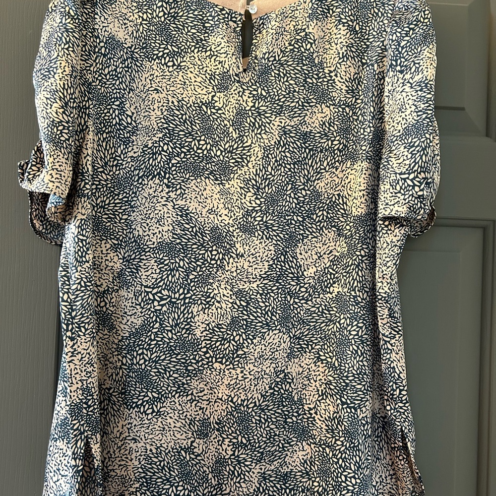 Patterned Rushed Sleeve Blouse - Picture 2 of 6